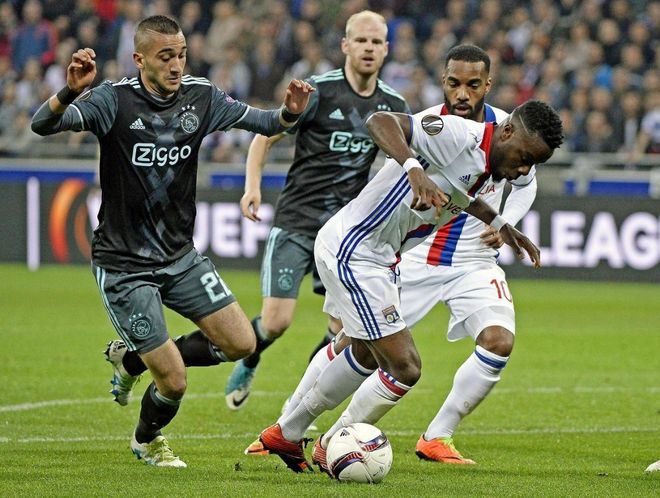 强调体能与 强调体能与